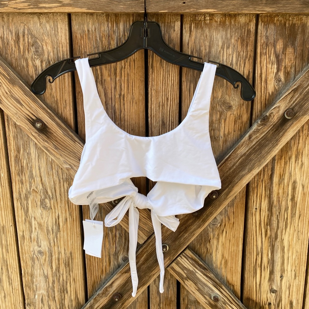 Good American 10 Ways To Wear Bikini Top White - Picture 6 of 11